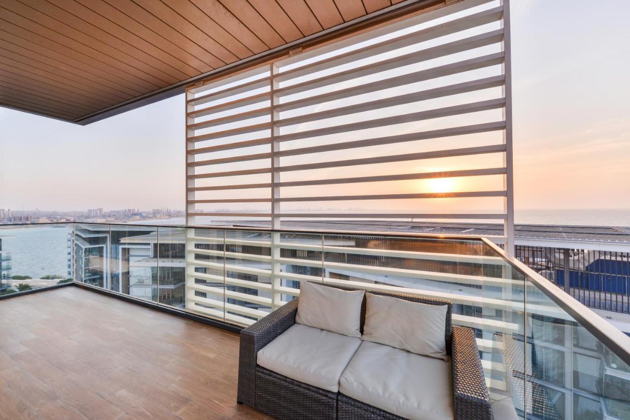 Posh 2 Bedroom Oceanfront Apt In The Heart Of Bluewaters Island Dubaï Extérieur photo