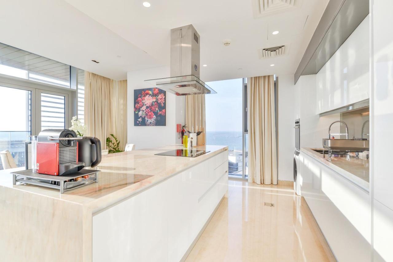 Posh 2 Bedroom Oceanfront Apt In The Heart Of Bluewaters Island Dubaï Extérieur photo